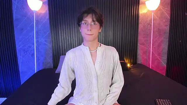 luixdust  online show from 11-08-25, 06:57