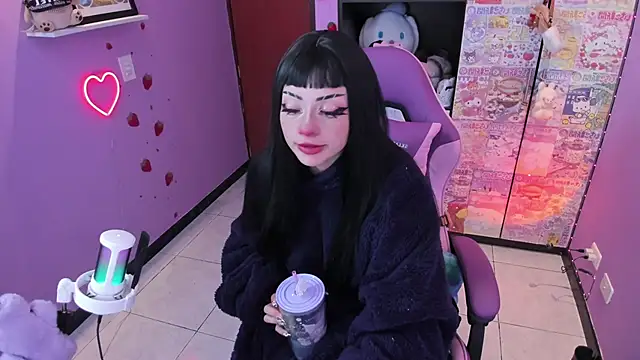 Snapshot of Vero_Osb_ chatting on 10-29-25, 01:08 Vero Osb online show from 10-29-25, 01:08