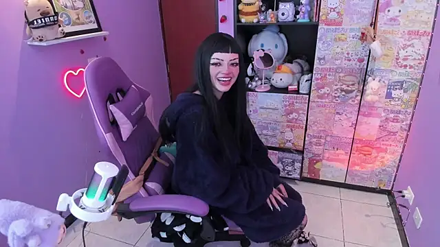 Snapshot of Vero_Osb_ chatting on 10-30-25, 12:01 Vero Osb online show from 10-30-25, 12:01