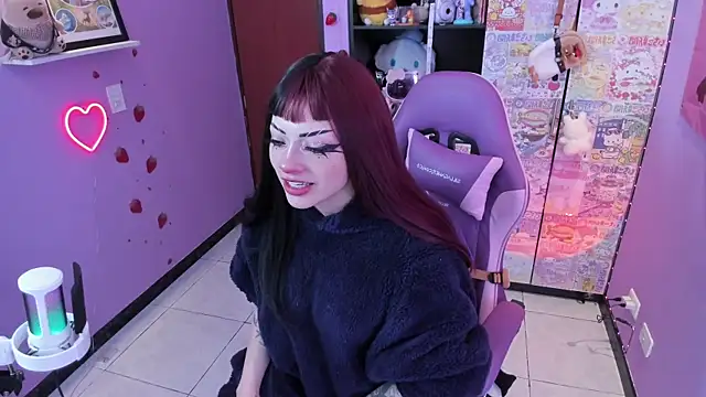 Snapshot of Vero_Osb_ chatting on 11-26-25, 12:11 Vero Osb online show from 11-26-25, 12:11