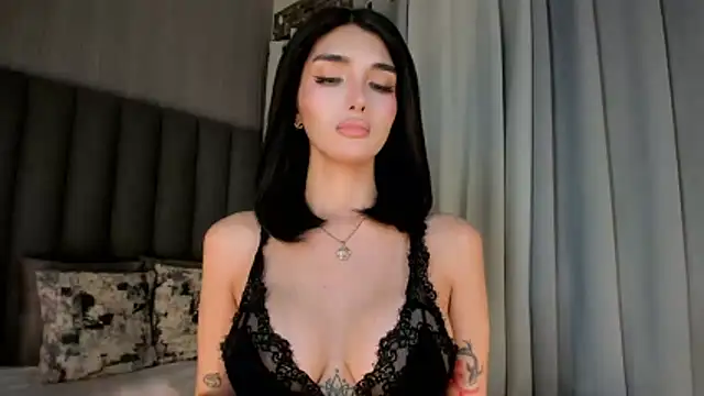 Snapshot of EmeraldGreyson chatting on 02-20-26, 06:26 EmeraldGreyson online show from 02-20-26, 06:26