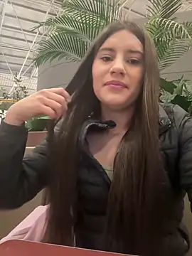 Isabella21  online show from 10-22-25, 12:11