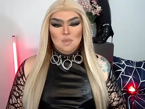 Snapshot of michellevixen922 chatting on 11-12-25, 04:29 michellevixen922 online show from 11-12-25, 04:29