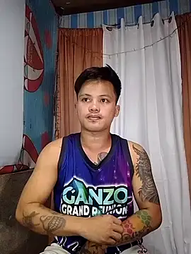 Snapshot of urhotfucker13 chatting on 10-16-25, 04:13 urhotfucker13 online show from 10-16-25, 04:13