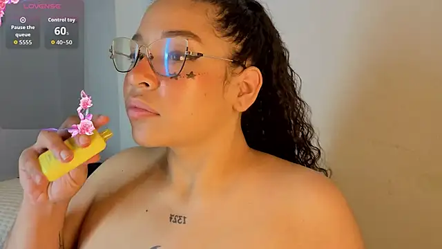 CloeBunny  online show from 02-08-26, 01:09