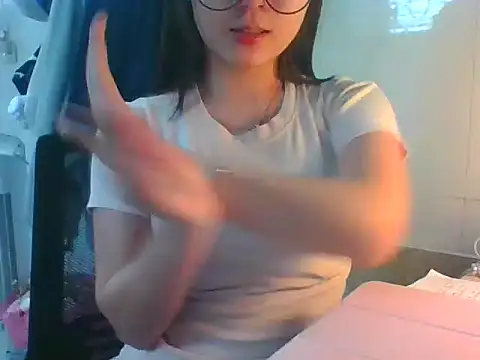 Linzly online show from 11-26-25, 02:45