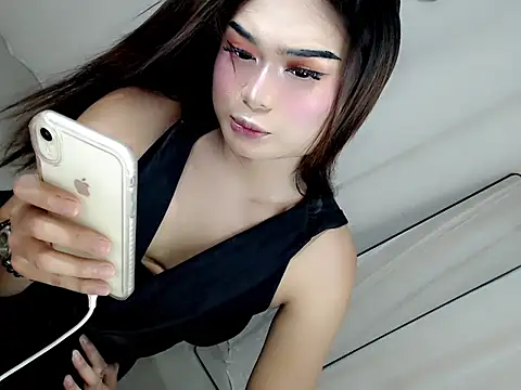 itsmekianna online show from 10-11-25, 03:43