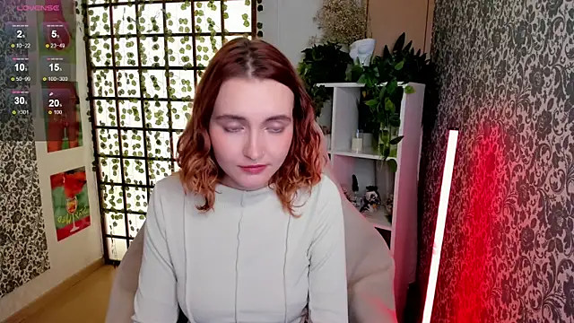 Snapshot of Elis_Cherry chatting on 10-18-25, 02:14 Elis Cherry online show from 10-18-25, 02:14