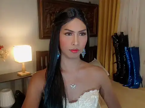 Nathalieheartt online show from 10-07-25, 02:42