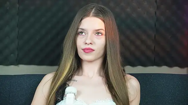 Snapshot of sukie_spooky chatting on 03-26-26, 06:35 sukie spooky online show from 03-26-26, 06:35