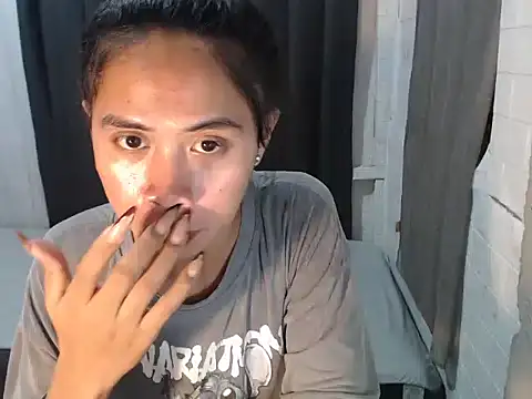 Snapshot of Steffi_scott chatting on 10-14-25, 01:45 Steffi scott online show from 10-14-25, 01:45