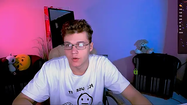 lucas long  online show from 10-16-25, 05:19