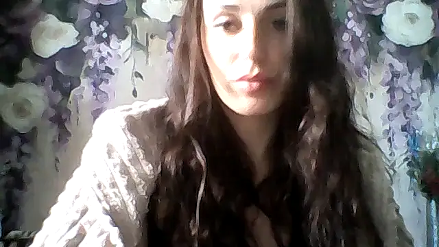 Snapshot of Qinini chatting on 11-21-25, 09:41 Qinini online show from 11-21-25, 09:41