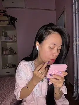 Snapshot of Dau-Tayy chatting on 10-12-25, 10:36 Dau-Tayy online show from 10-12-25, 10:36