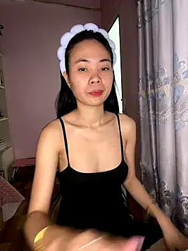 Snapshot of Dau-Tayy chatting on 11-15-25, 07:38 Dau-Tayy online show from 11-15-25, 07:38