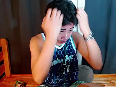 Snapshot of urasianbigcock chatting on 10-21-25, 12:39 urasianbigcock online show from 10-21-25, 12:39