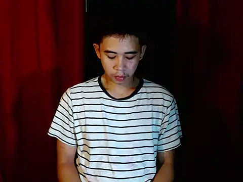 Snapshot of urasianbigcock chatting on 10-31-25, 11:06 urasianbigcock online show from 10-31-25, 11:06