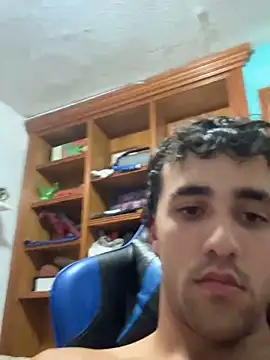 aavrdvh33 online show from 10-21-25, 09:37