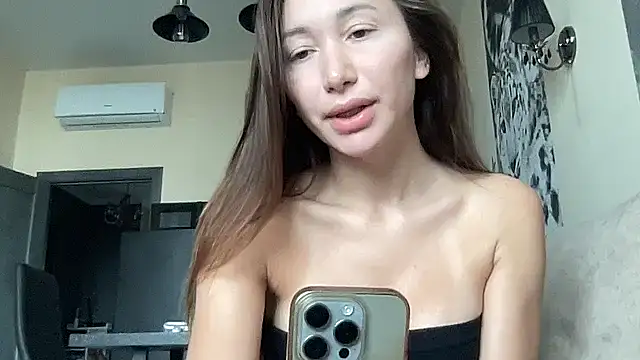 Snapshot of Beross1 chatting on 10-03-25, 07:05 Beross1 online show from 10-03-25, 07:05