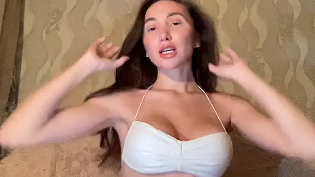 Snapshot of Beross1 chatting on 10-17-25, 05:26 Beross1 online show from 10-17-25, 05:26