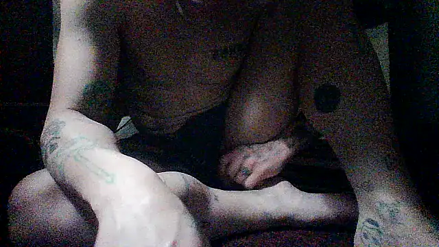 Snapshot of RivslRabbit chatting on 02-11-26, 12:32 RivslRabbit online show from 02-11-26, 12:32