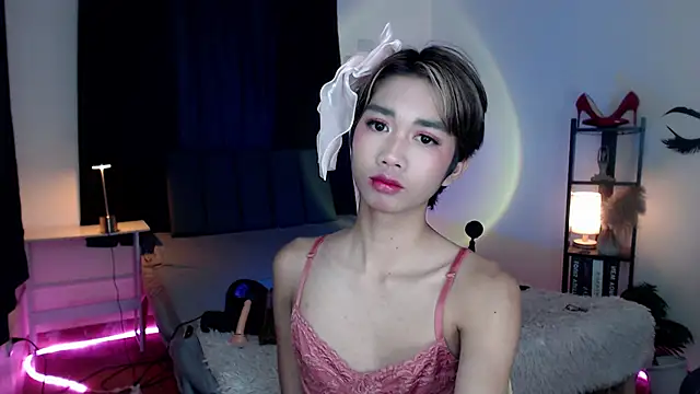 Lavictoriathegreat online show from 11-29-25, 06:22