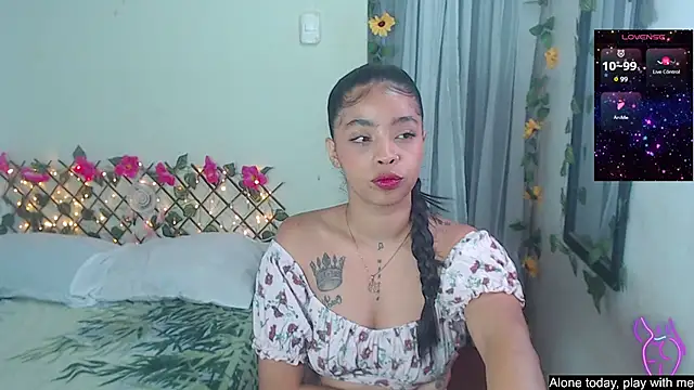 Snapshot of Angie_Lee01 chatting on 11-14-25, 11:20 Angie Lee01 online show from 11-14-25, 11:20