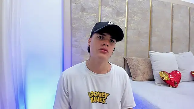 BenitoSaenz online show from 10-17-25, 03:31