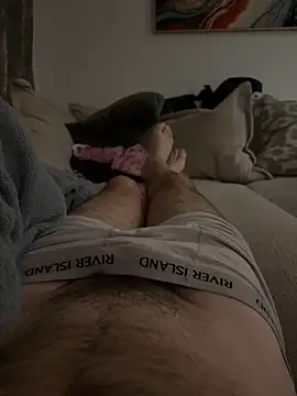 leroy9501 online show from 10-05-25, 03:16