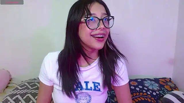 kimwilliam11 online show from 10-05-25, 11:57