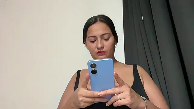 Sophia copper online show from 11-26-25, 03:29