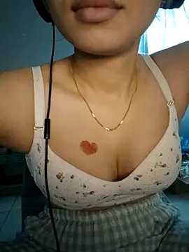 Suna Lina online show from 11-03-25, 02:35