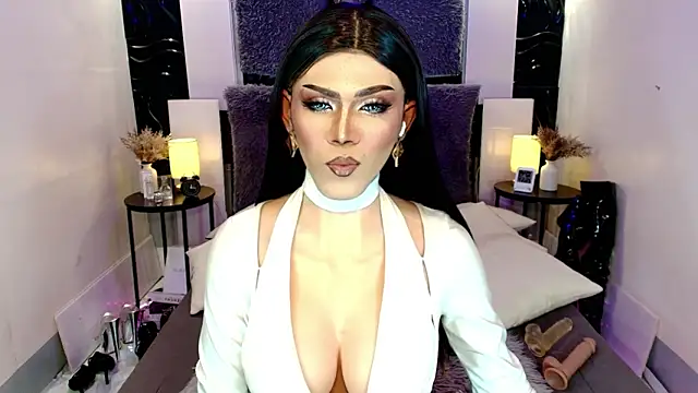 Snapshot of TatianaWil chatting on 02-28-26, 08:15 TatianaWil online show from 02-28-26, 08:15