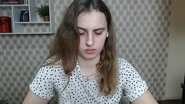 AmandaDimond  online show from 11-25-25, 12:16