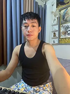 xshyboyx online show from 11-12-25, 01:00