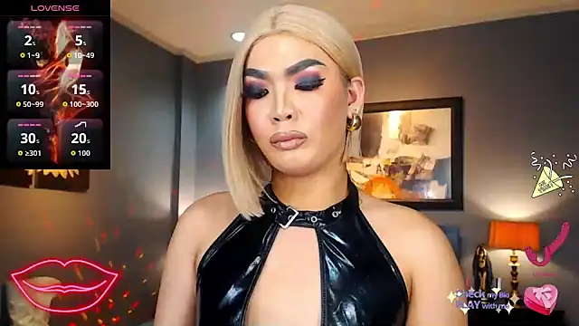 FridaHumphrey online show from 09-11-25, 05:24