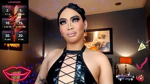 FridaHumphrey online show from 11-25-25, 06:19