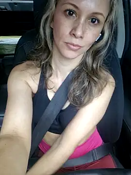 Snapshot of Miasiren chatting on 10-24-25, 03:52 Miasiren online show from 10-24-25, 03:52