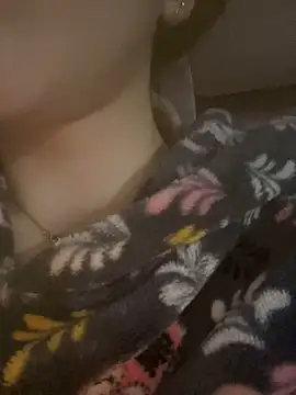 Mimisixo online show from 11-04-25, 11:26