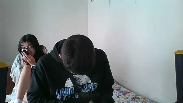 Snapshot of milkxxicecream chatting on 09-24-25, 03:59 milkxxicecream online show from 09-24-25, 03:59