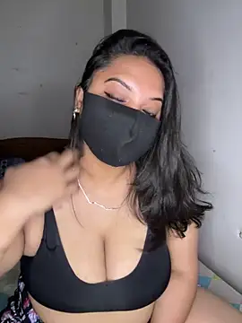 Snapshot of Momita-1 chatting on 10-28-25, 04:53 Momita-1 online show from 10-28-25, 04:53