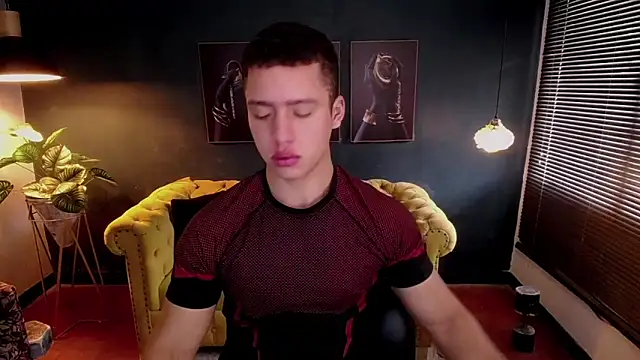 Snapshot of deivid_parker chatting on 10-14-25, 01:56 deivid parker online show from 10-14-25, 01:56