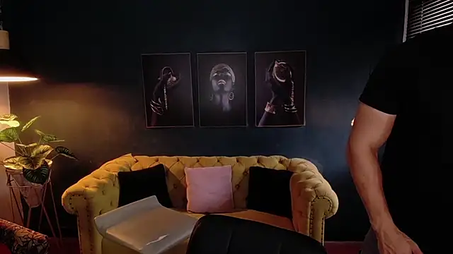 Snapshot of deivid_parker chatting on 10-20-25, 01:55 deivid parker online show from 10-20-25, 01:55