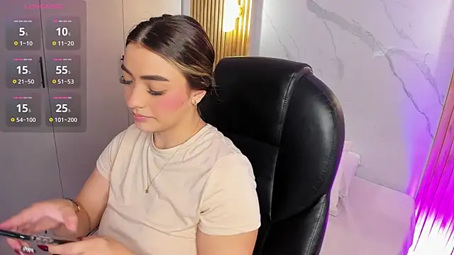 KYLIE JONES6 online show from 10-11-25, 02:55