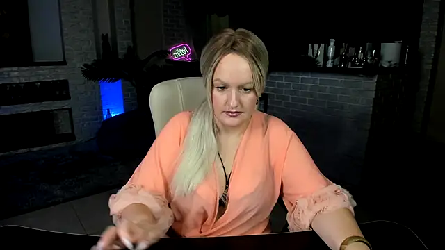 Snapshot of MariemLui chatting on 09-17-25, 05:20 MariemLui online show from 09-17-25, 05:20