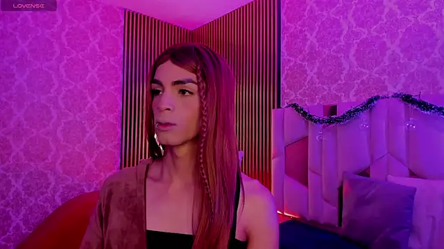 LIHIAN TAY online show from 11-23-25, 03:50