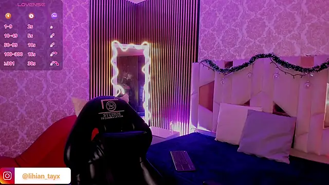 LIHIAN TAY online show from 12-15-25, 03:44