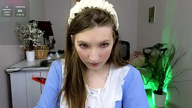 Snapshot of Mia_Myles chatting on 10-31-25, 10:05 Mia Myles online show from 10-31-25, 10:05