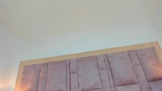 JenniferHills online show from 10-19-25, 03:51