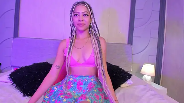 JenniferHills online show from 11-01-25, 12:01